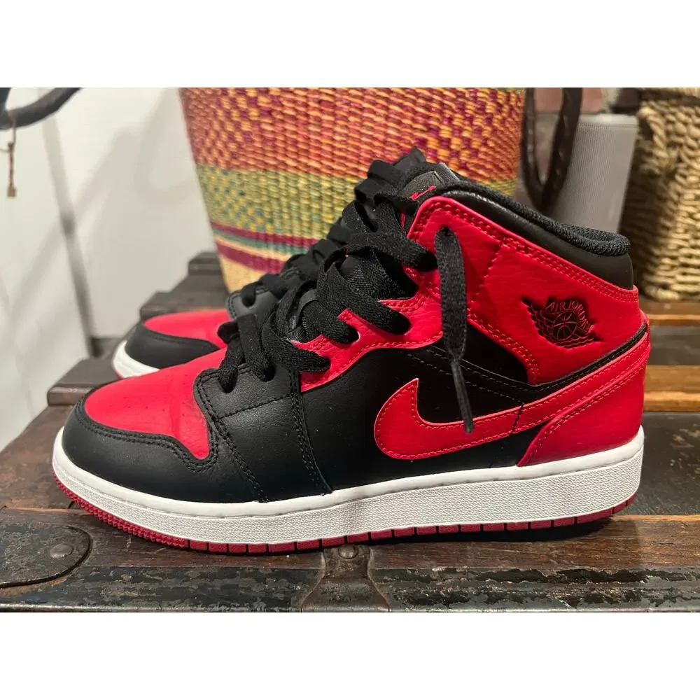 Nike Air Jordan 1 Mid Banned Black Red  Bred Retro Shoes GS 6 Youth Excellent